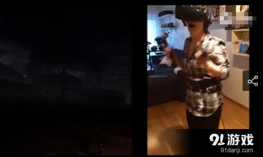 用VR玩恐怖游戏到底多吓人 女子边玩边尖叫吓